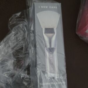 Silicone Mask Brush - White